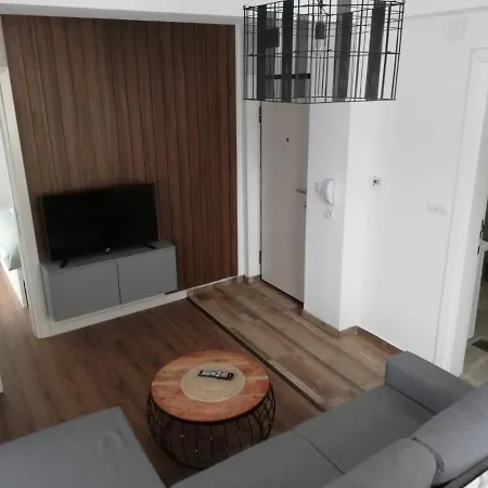 Apartman Gvozdeni Appartamento
