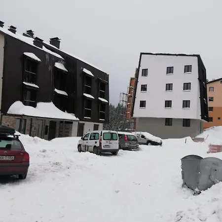 Apartman Gvozdeni Appartamento *